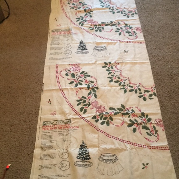 🌲🌲 CHRISTMAS TREE SKIRT/ROUND TABLECLOTH 🌲🌲 - Picture 2 of 5